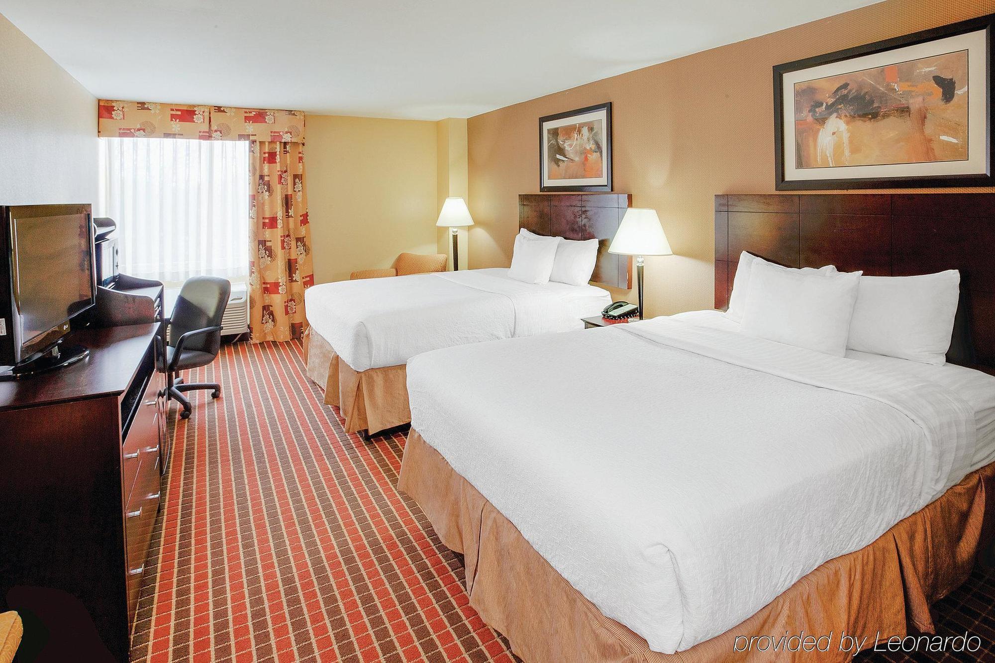 La Quinta Inn & Suites Pittsburgh North McCandless Township Extérieur photo
